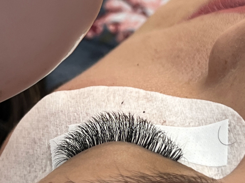 Russian Volume Eyelash Extensions Course